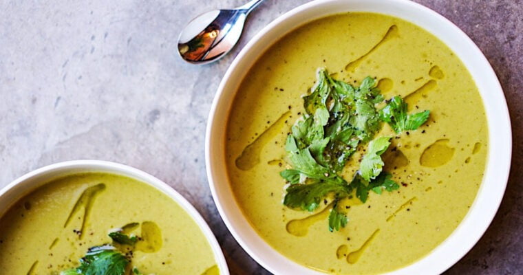 Thaise curry-bloemkoolsoep